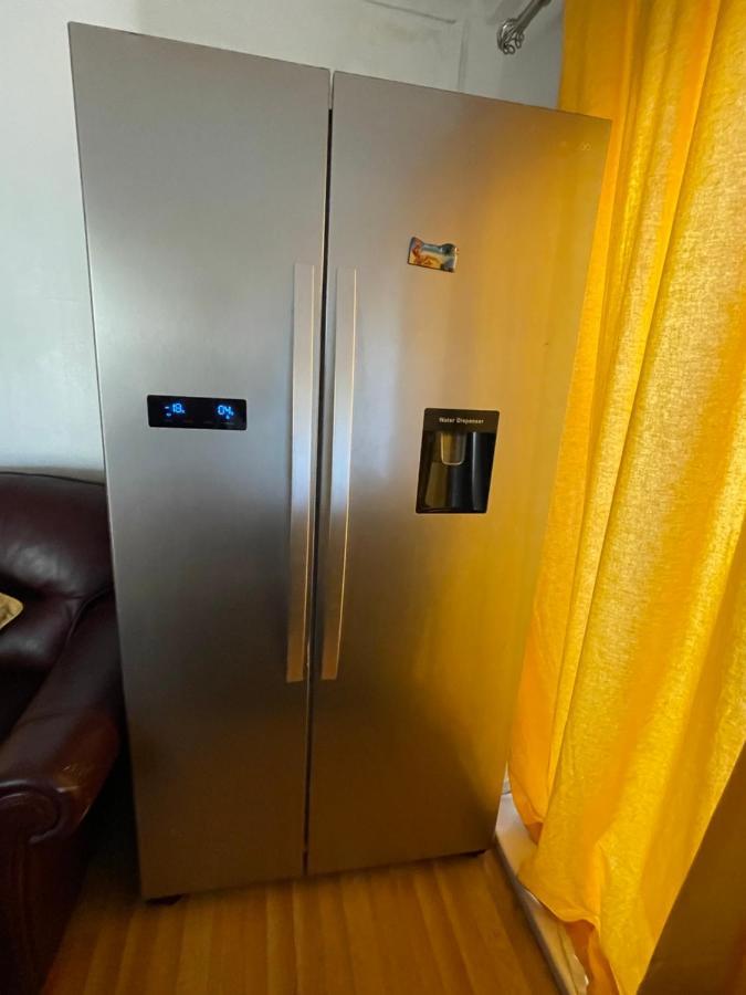 Holiday Home Cardiff City Sleeps 7 ภายนอก รูปภาพ